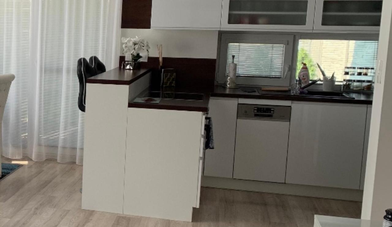Apartmán Modern 2 Bed House Near Bratislava With Parking Rovinka Exteriér fotografie